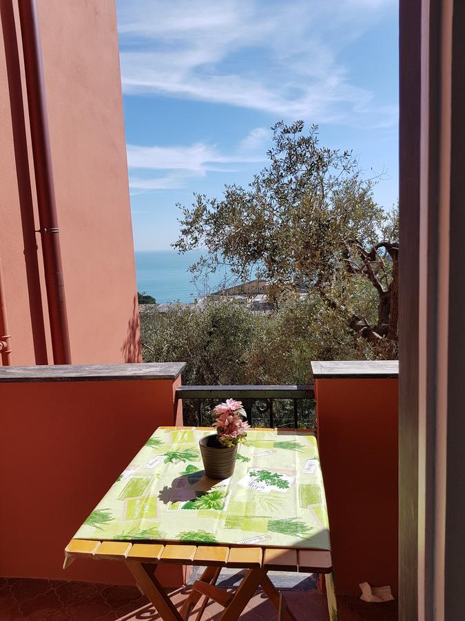 Lorenzo'S Charming Flat 蒙特罗索阿尔马雷 外观 照片